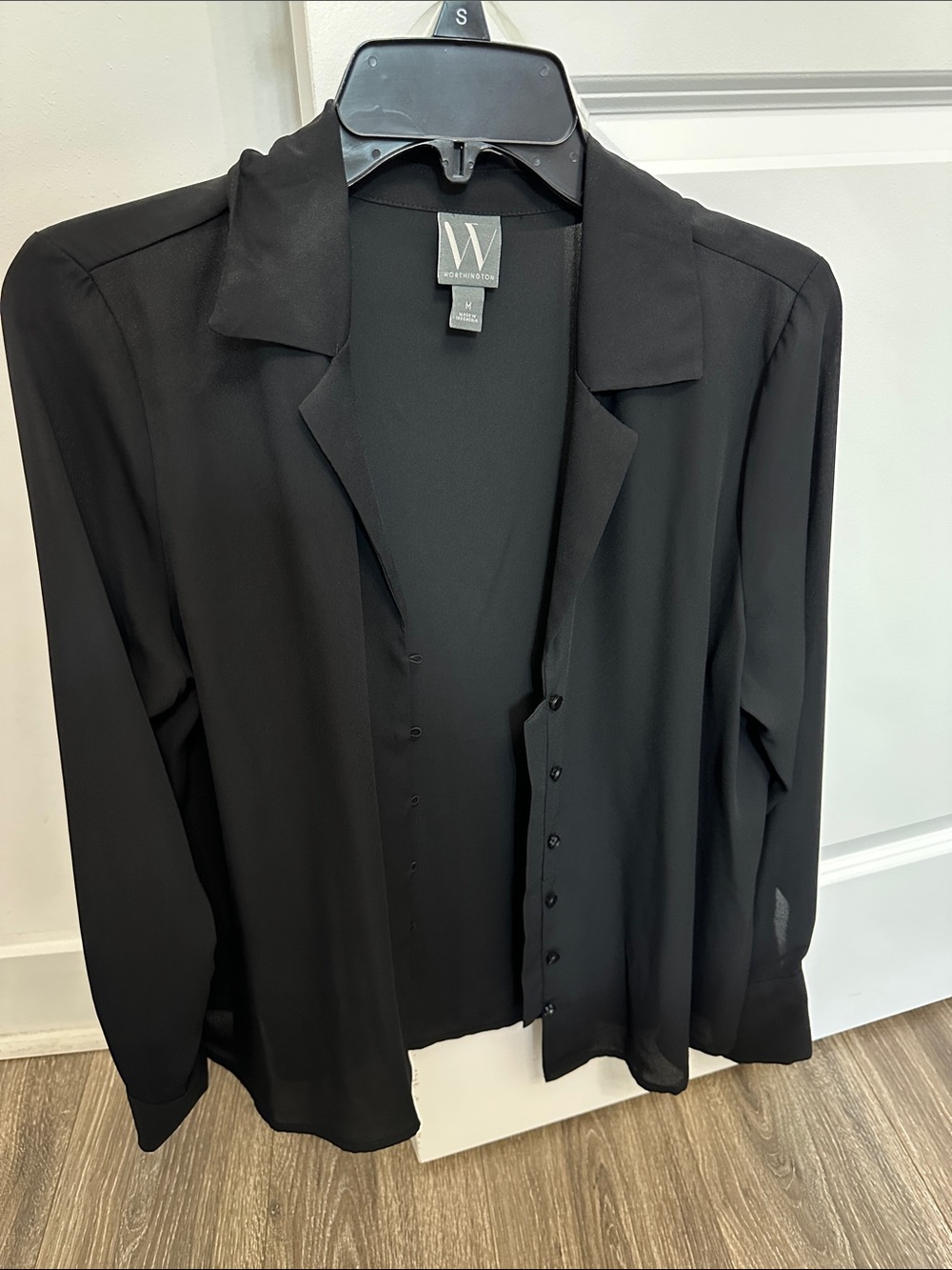 W by Worth Black Button-Front Long Sleeve Shirt